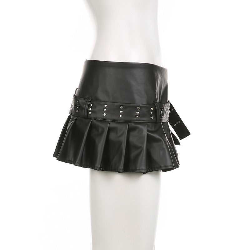 Y2K Fashion Women Letter Print O Neck Short Sleeve Slim Crop Top and PU Leather Pleated Skirt Two Piece Sets