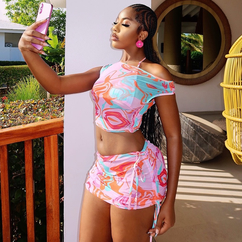 Printed fashionable vacation travel dress set - sweet V-neck top and short two-piece set - trendy