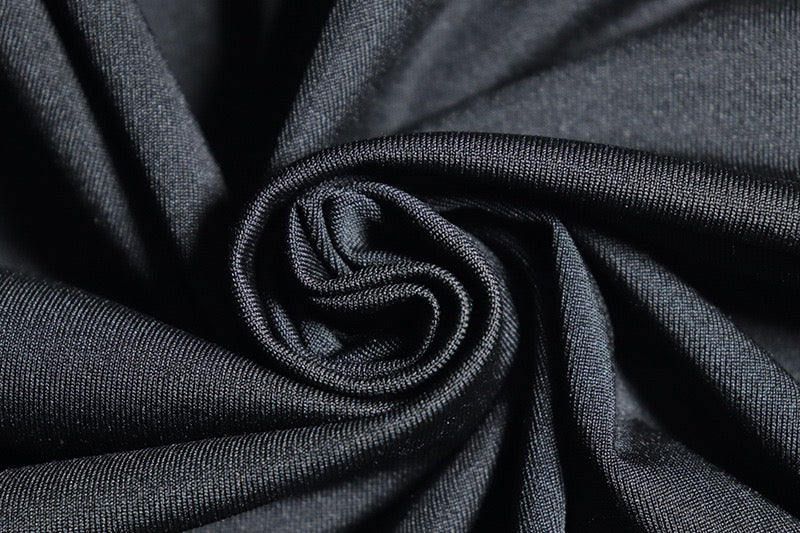 High-waisted dress with a straight neckline