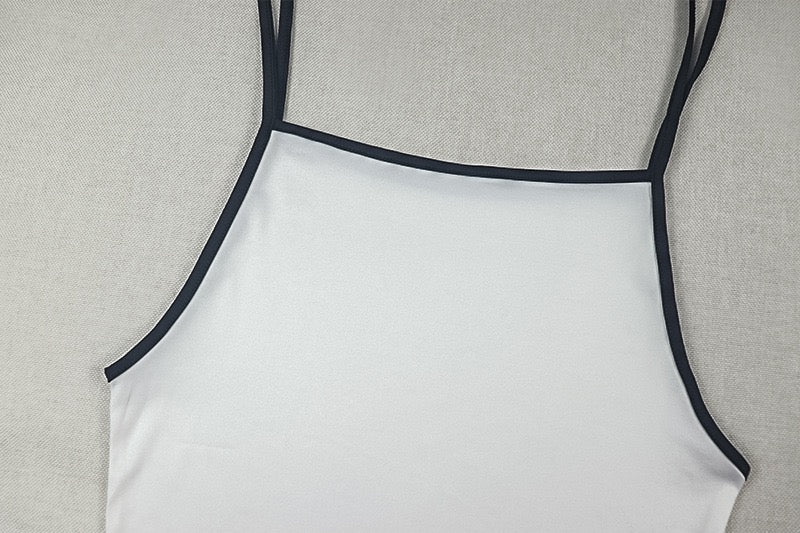 Comfortable home-style women's clothing: Outfit with a full-skirt, round neckline, sleeveless, short style, simple and trendy dress