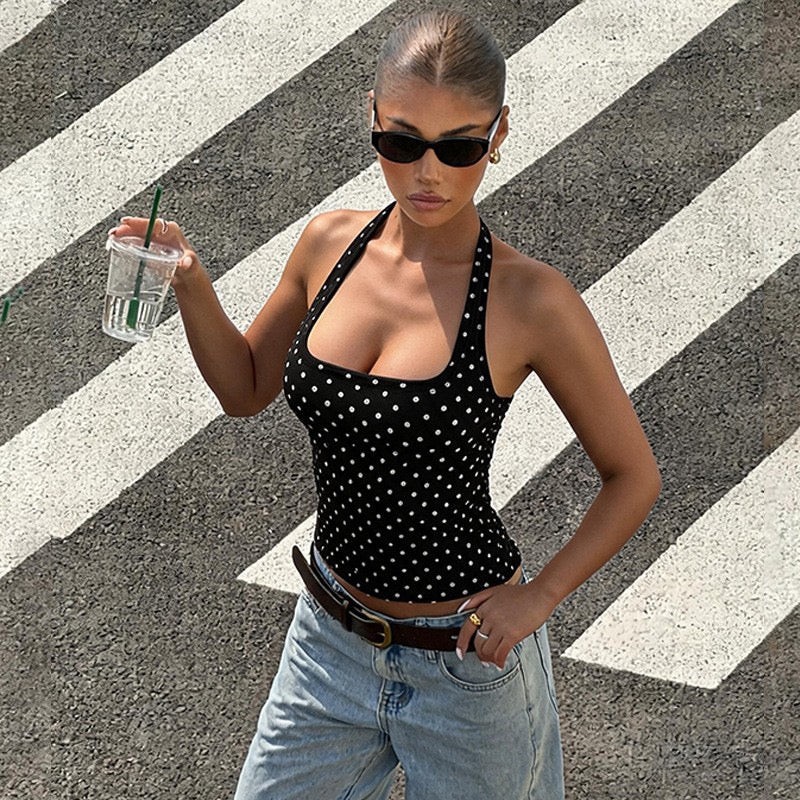 Backless fitted bust-hugging summer T-shirt with V-neck and sleeveless, dotted short top