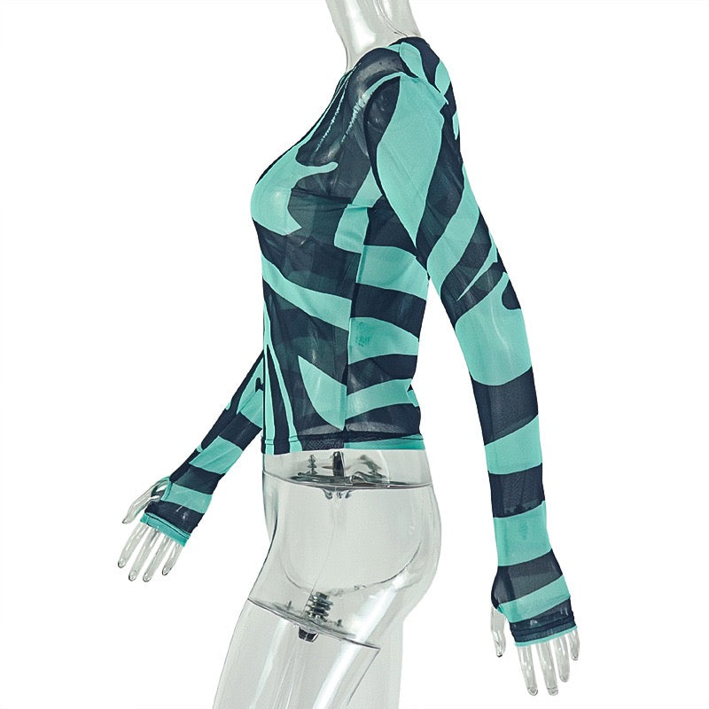 Fashionable women's printed striped T-shirt, street-style round neck long sleeve slim-fit versatile top