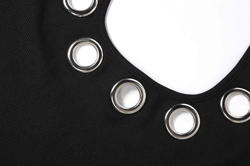 Metal Ring Hollow Decoration Dress Woman Halter Low-Neck Backless Skinny Peach Hip Midnight Sexy Fashion Mini
Bodycon Dress